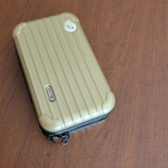RIMOWA EVA AIR Olive Light Green Travel Case Amenity Toiletry Kit Pouch Only K - Picture 10 of 10